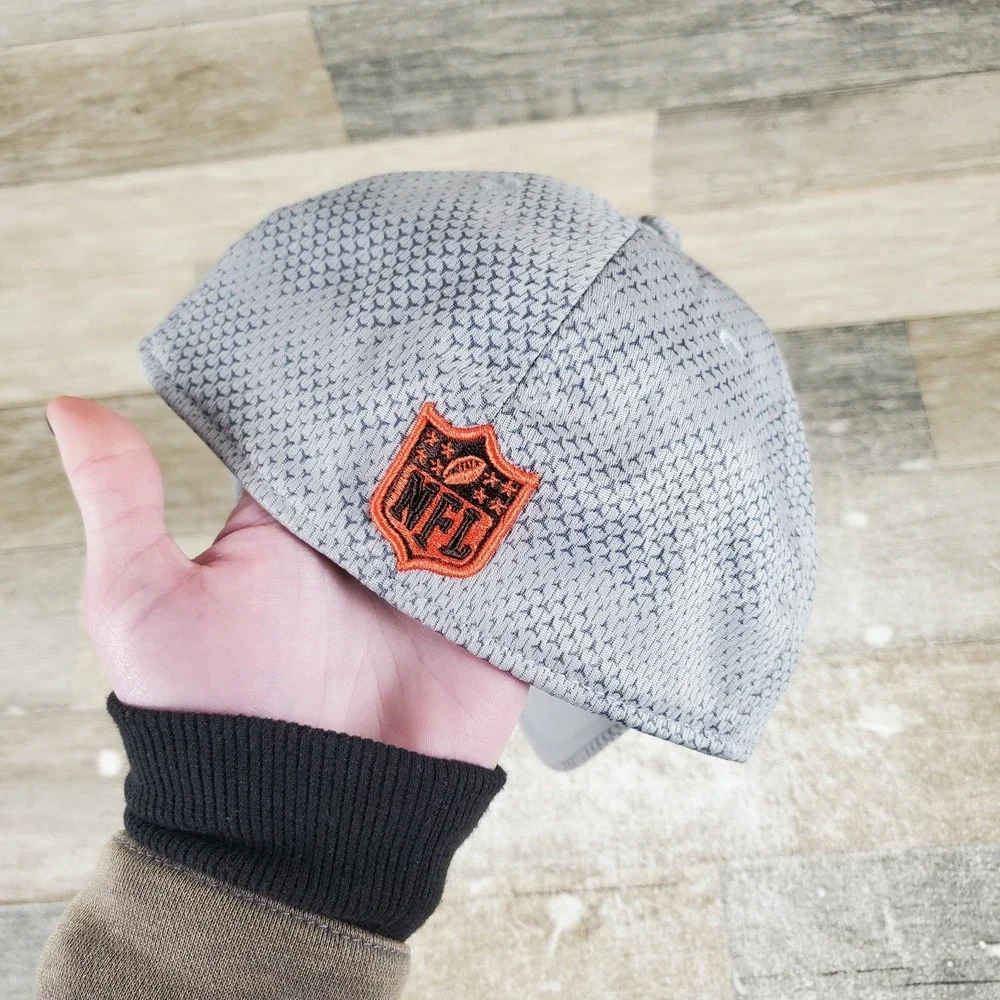 Cleveland Browns New Era Sideline 39THIRTY Brown Stretch Fit Hat Small/Medium